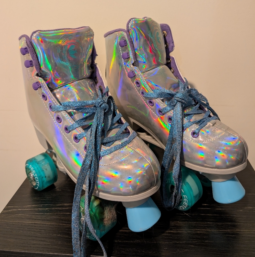 Holographic Roller Skates with Blue Wheels Size 37, Youth 4, Or Ladies 6